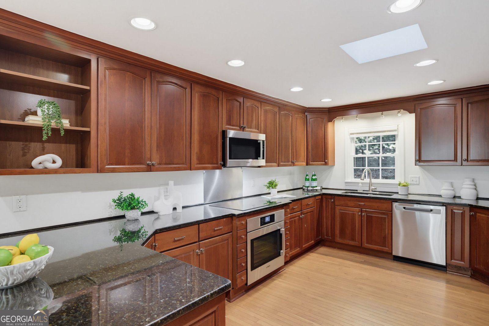 415 Forest Hills Drive Sandy Springs - Photo 12