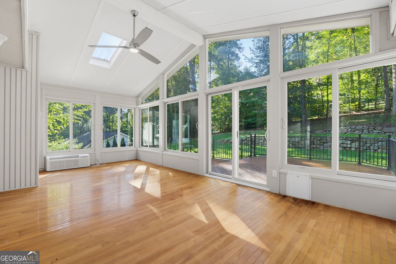 415 Forest Hills Drive Sandy Springs - Photo 18