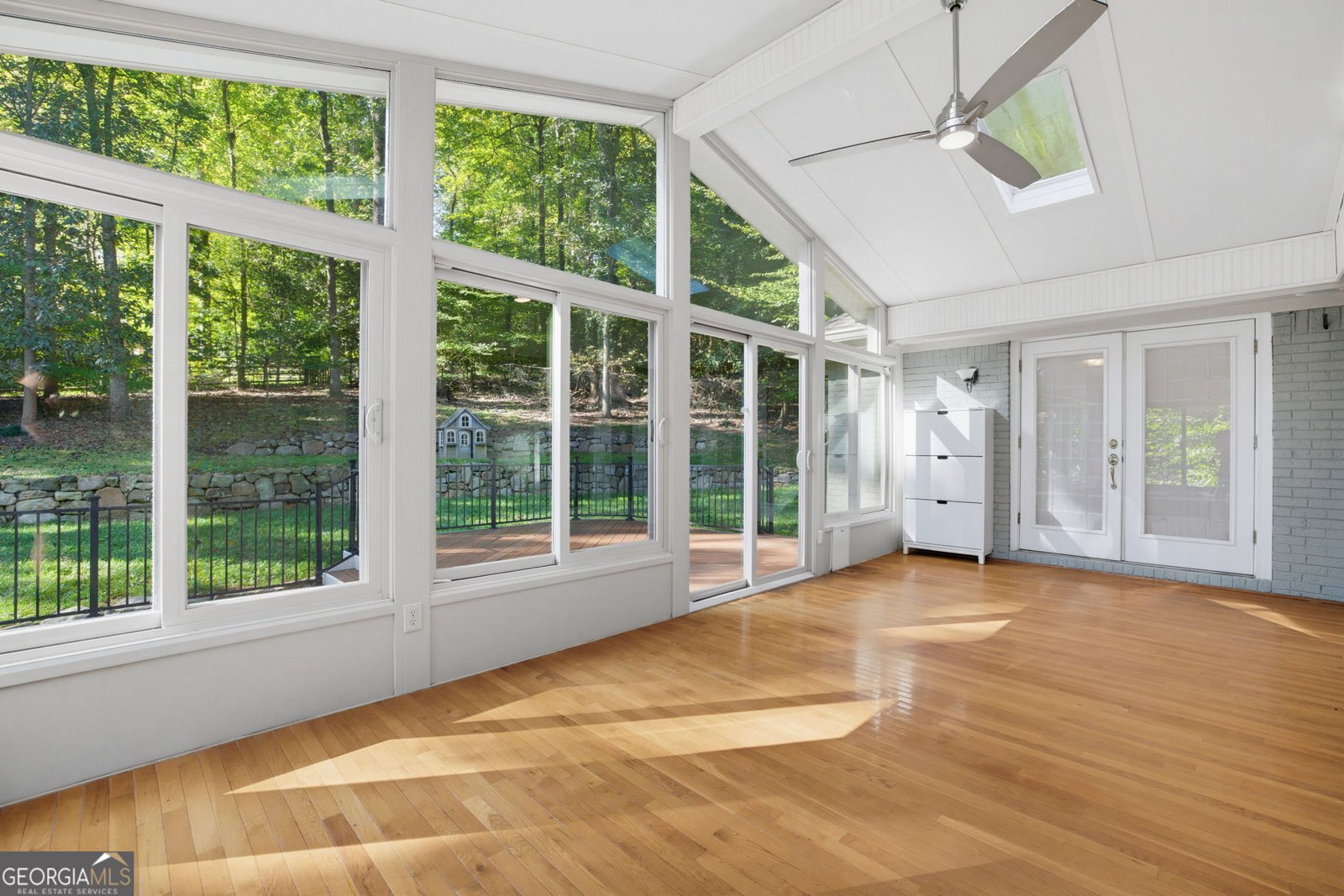415 Forest Hills Drive Sandy Springs - Photo 19