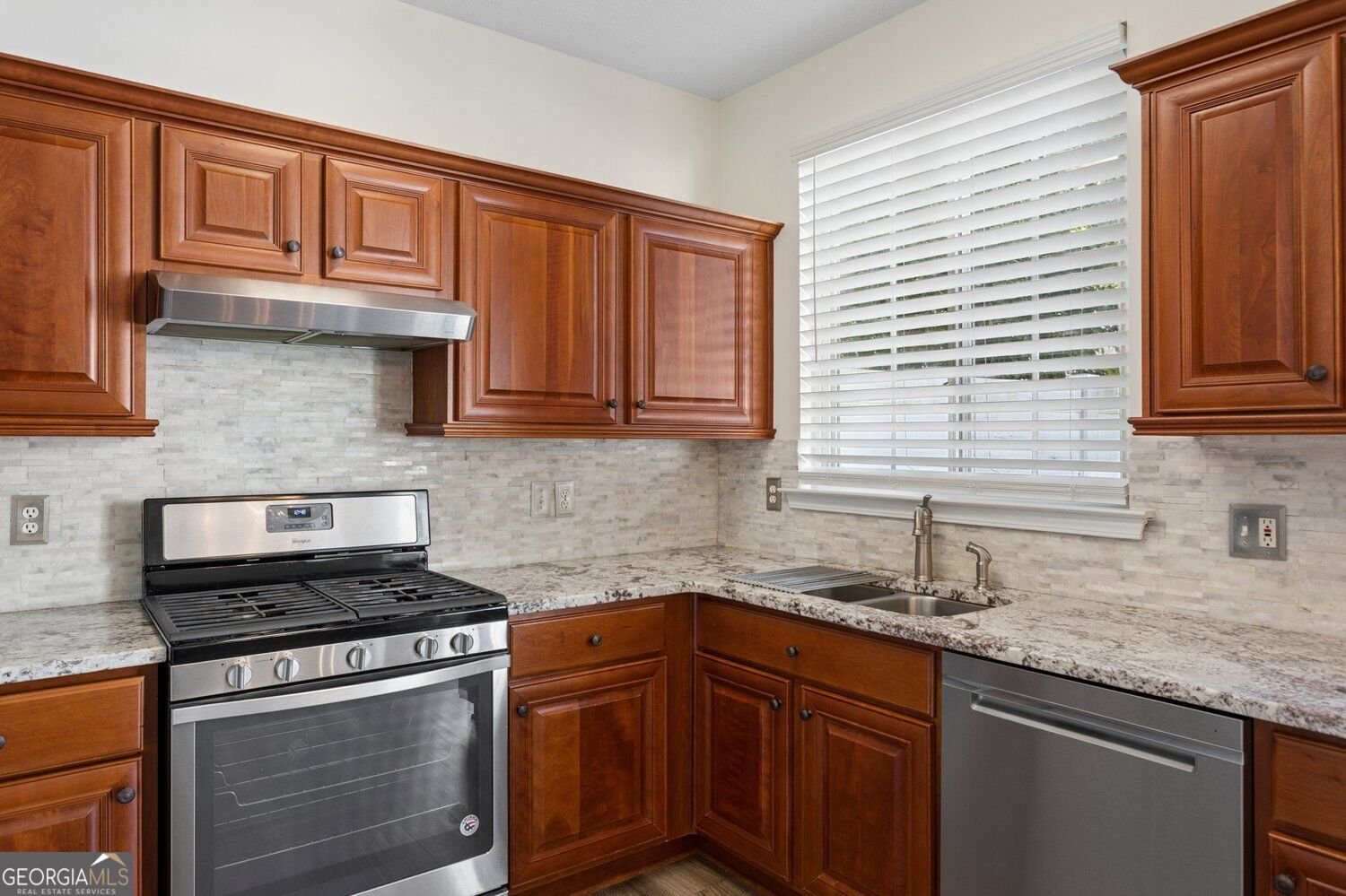 1228 Oaks Way Woodstock - Photo 6