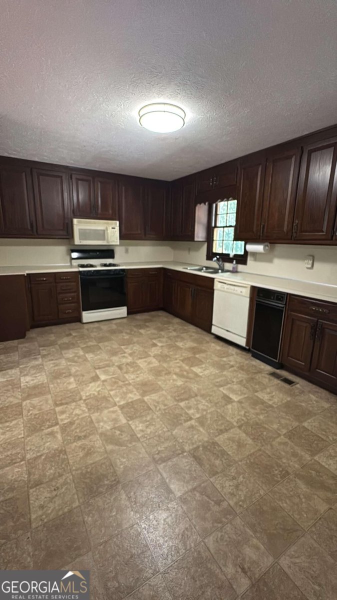 6464 Westerly Way Douglasville - Photo 8