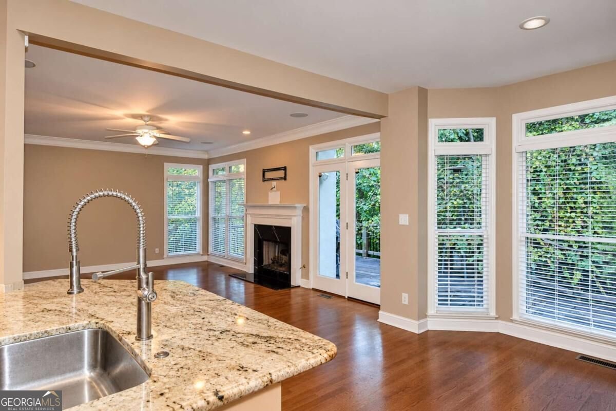 2030 Lenox Cove Circle Atlanta - Photo 8