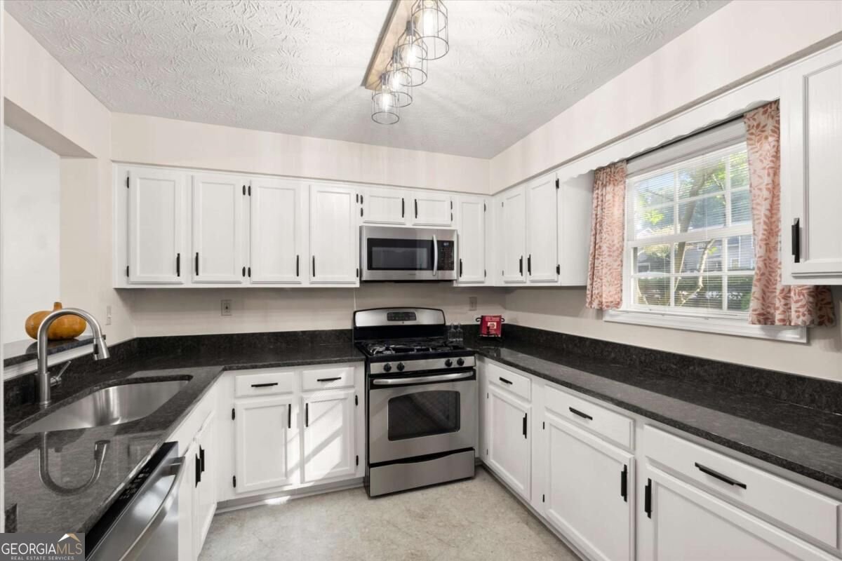 1500 Oakridge Court Decatur - Photo 6