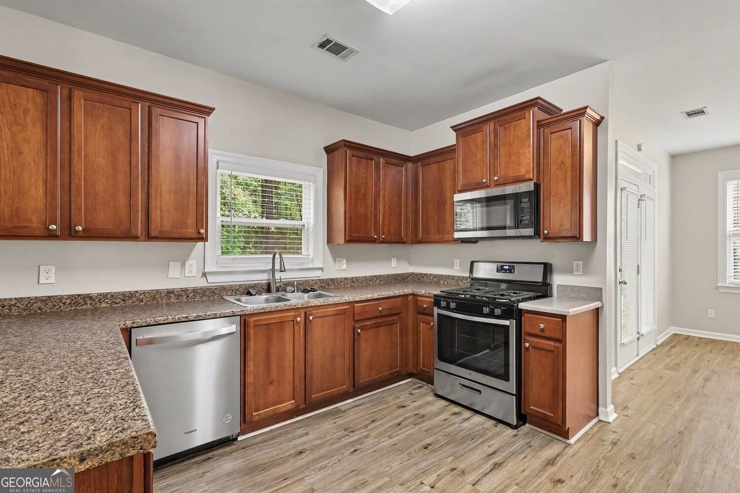 1300 Ethans Way McDonough - Photo 9