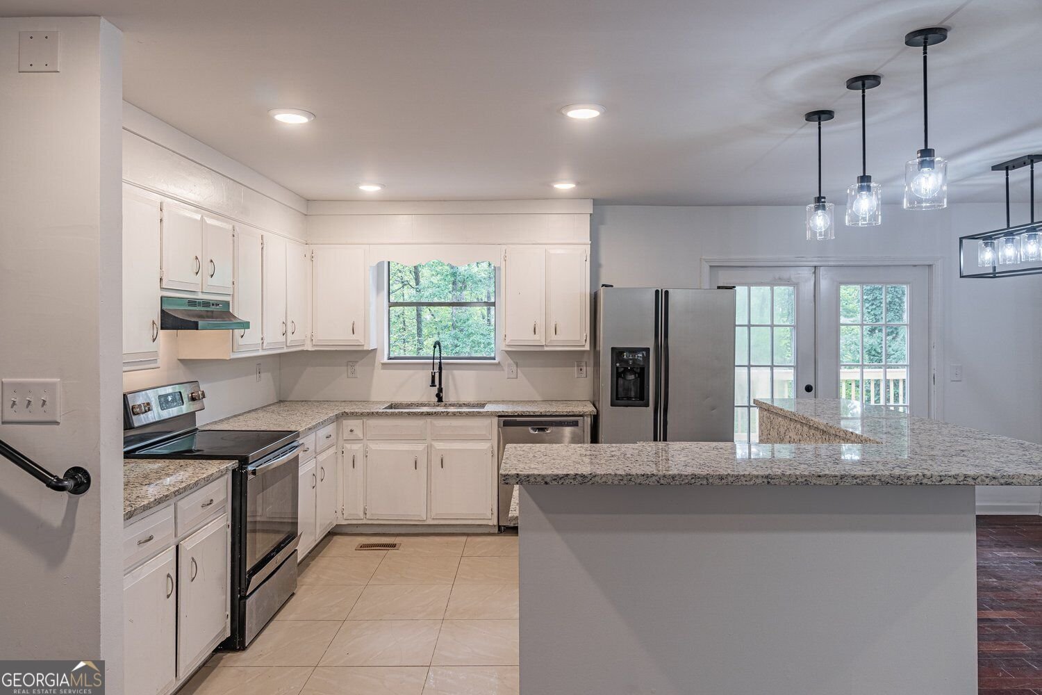 4996 Wycliffe Drive Stone Mountain - Photo 11