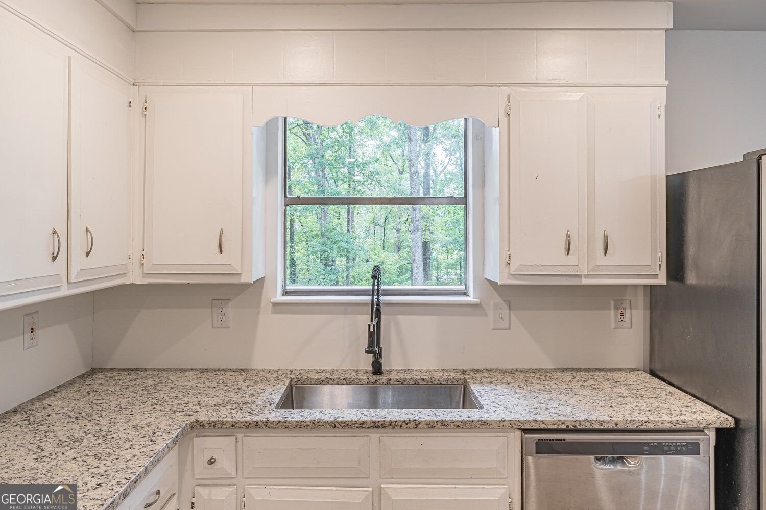 4996 Wycliffe Drive Stone Mountain - Photo 14