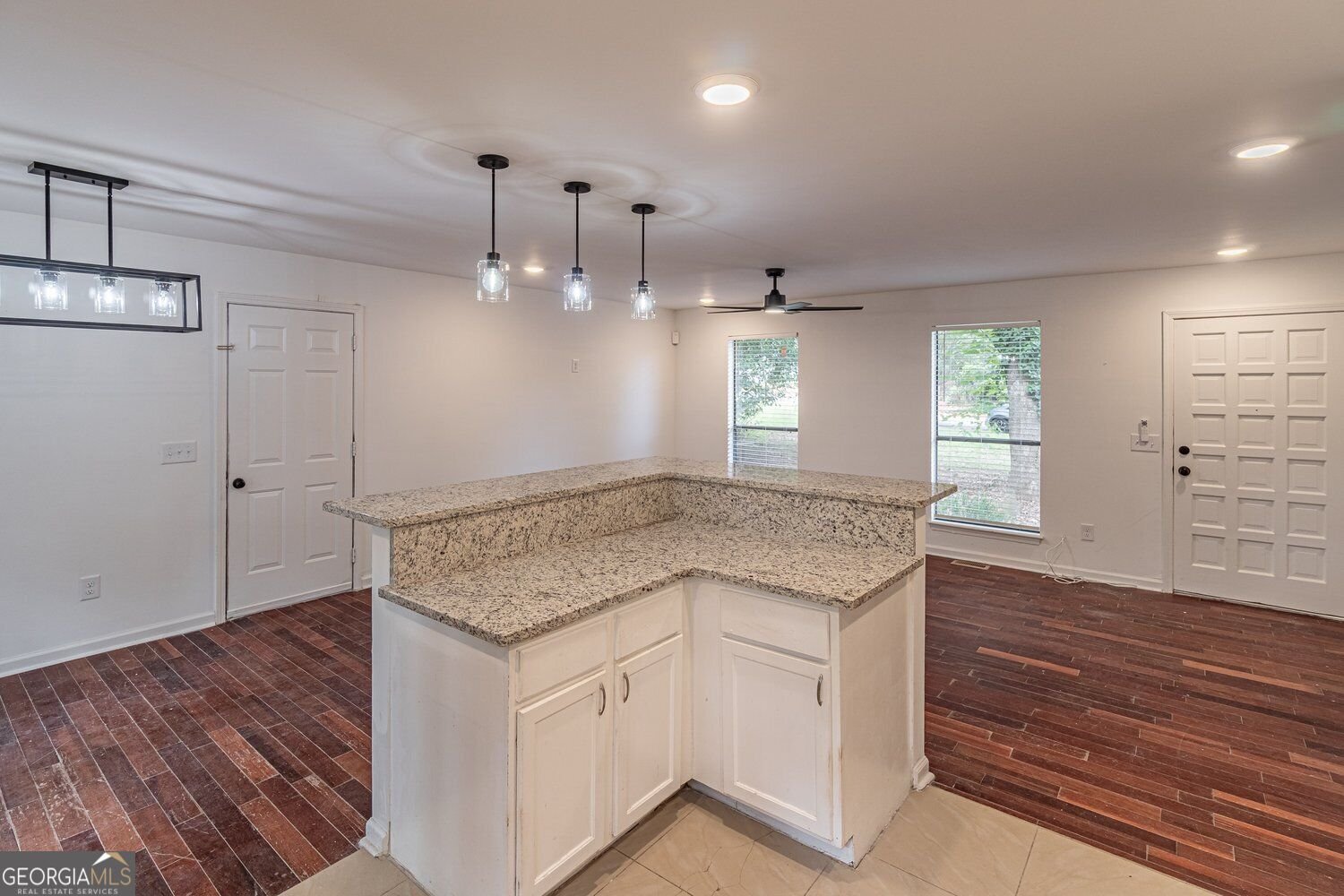 4996 Wycliffe Drive Stone Mountain - Photo 16