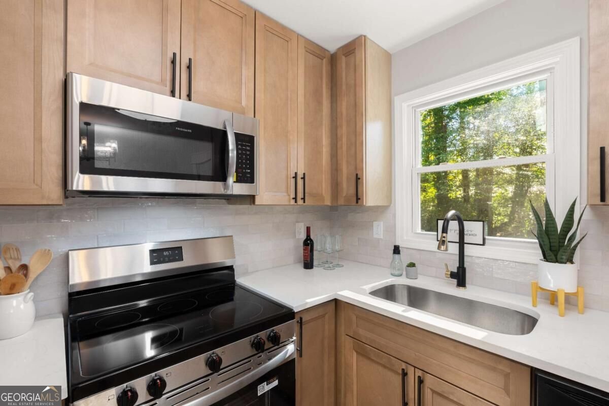 805 Sandy Creek Drive Atlanta - Photo 13
