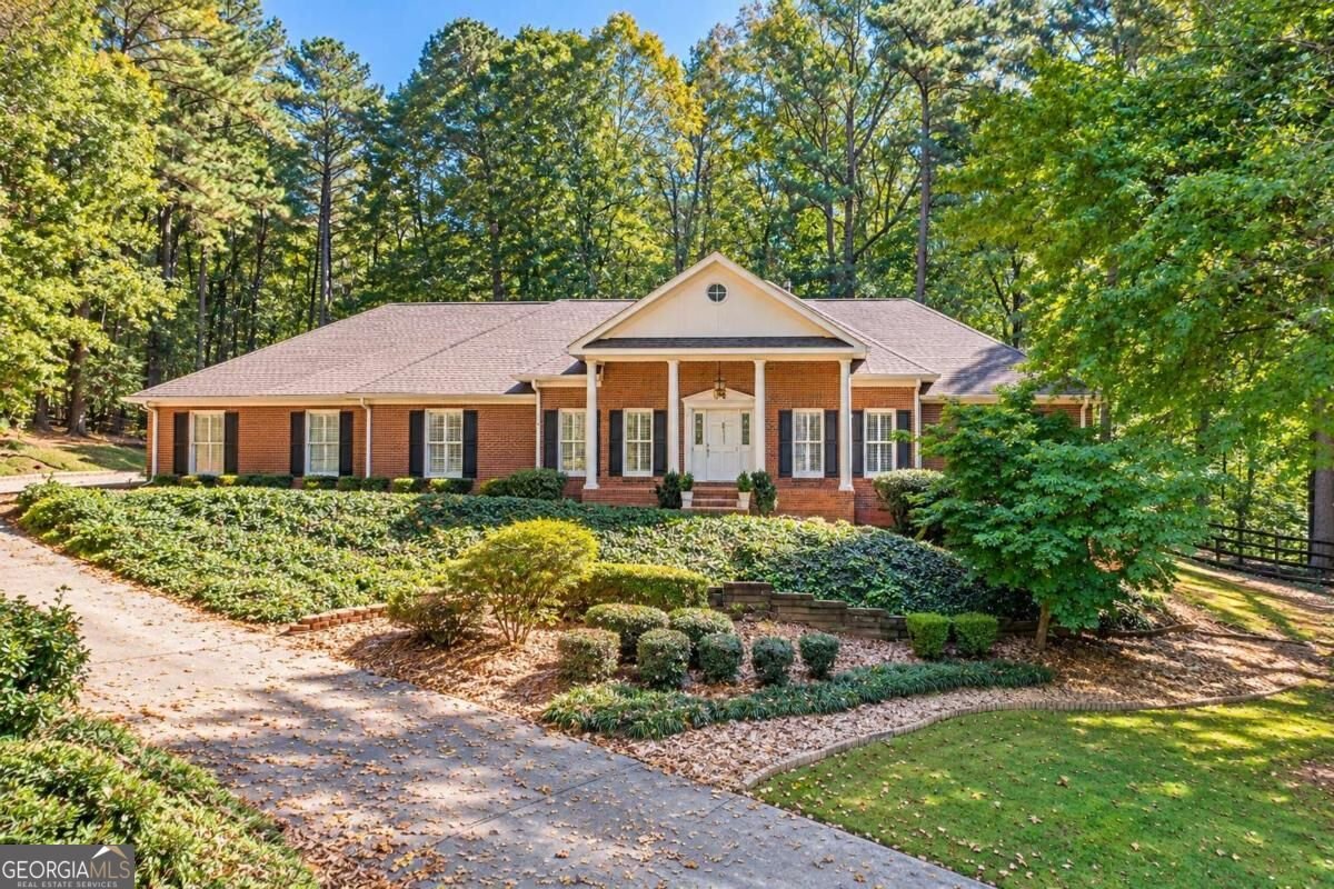 535 Autumn Wood Close Roswell - main photo