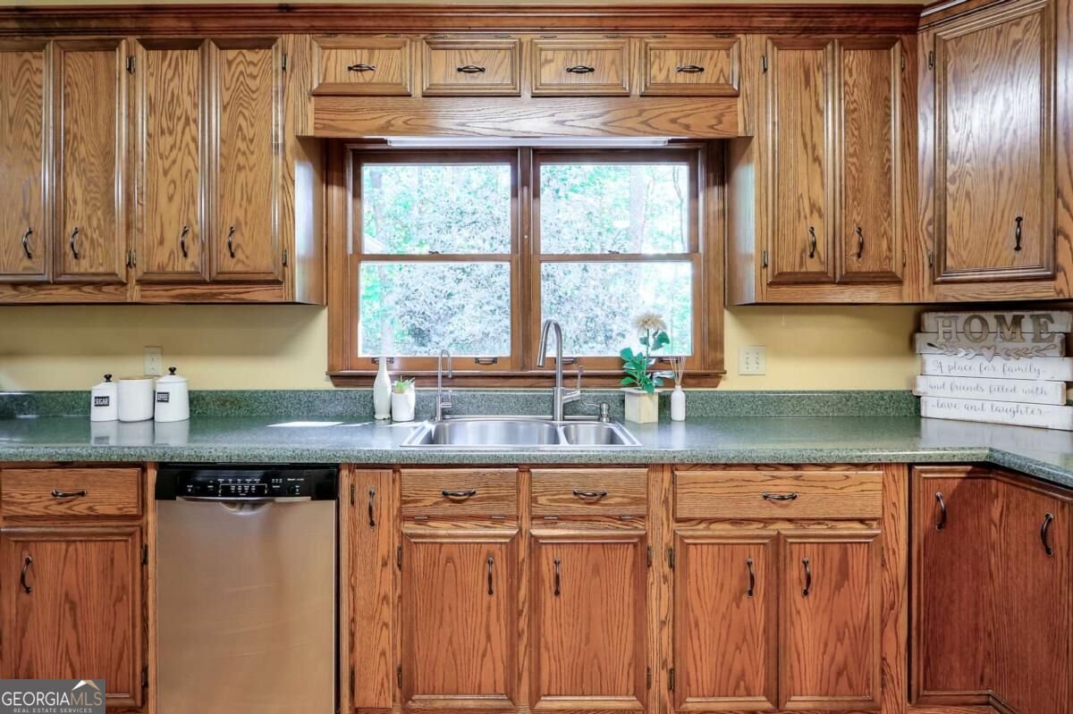 535 Autumn Wood Close Roswell - Photo 10