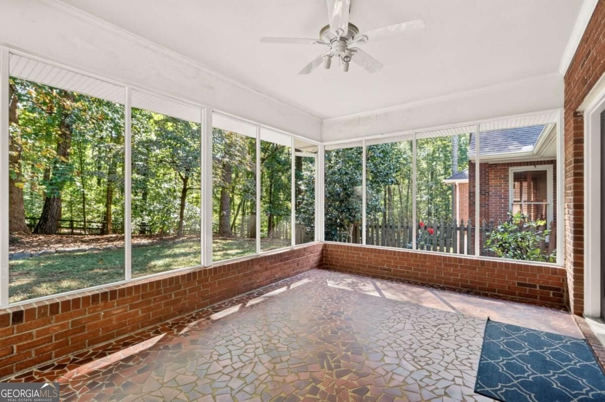 535 Autumn Wood Close Roswell - Photo 15