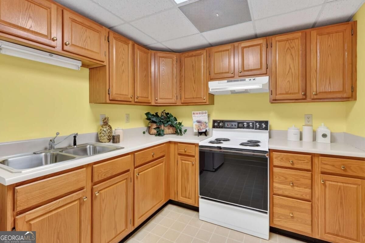 535 Autumn Wood Close Roswell - Photo 28