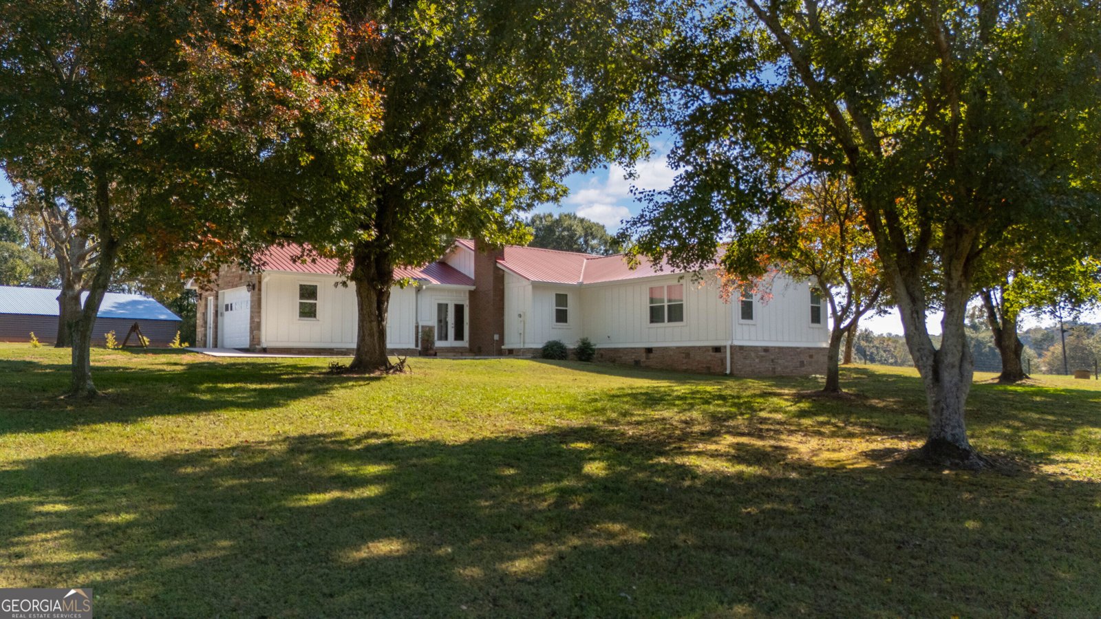 2111 Highway 323 Gillsville - main photo