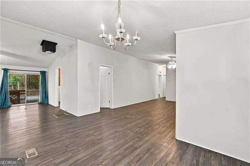 355 Isbell Road Silver Creek - Photo 12