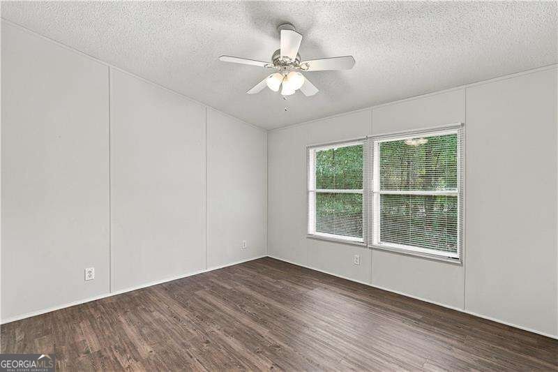 355 Isbell Road Silver Creek - Photo 13