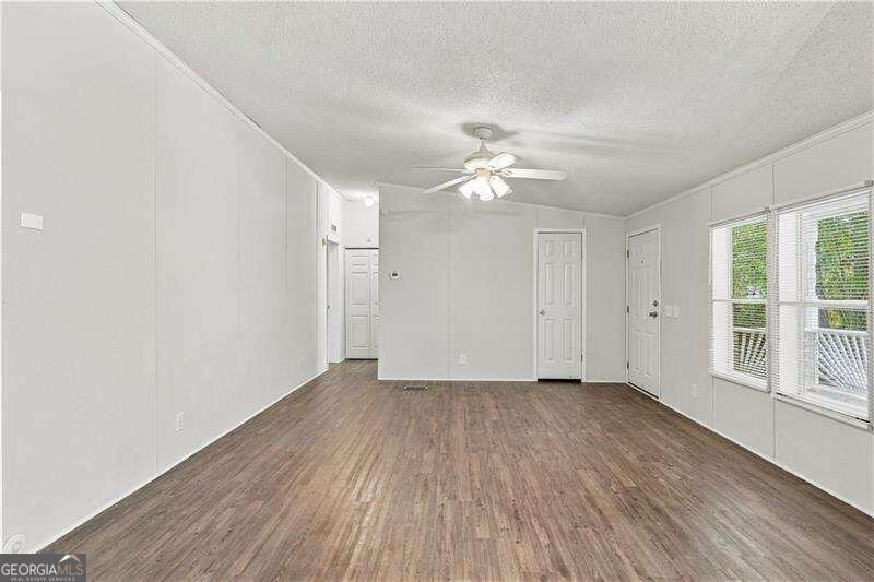 355 Isbell Road Silver Creek - Photo 9