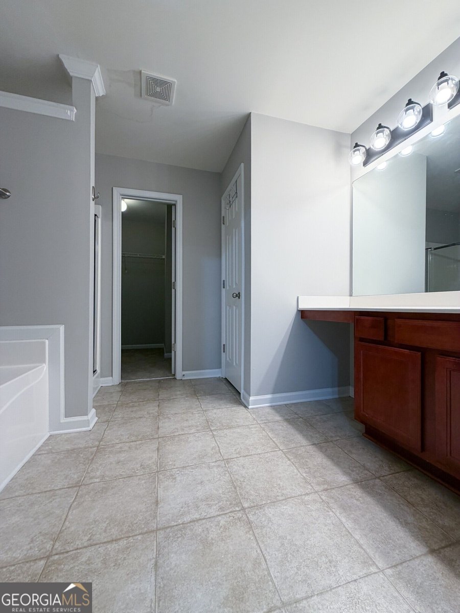 2077 Lakeshore Overlook Drive Kennesaw - Photo 13