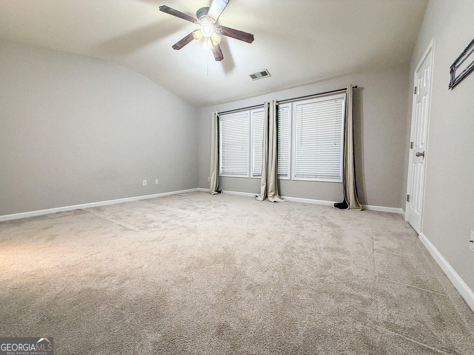 2077 Lakeshore Overlook Drive Kennesaw - Photo 14