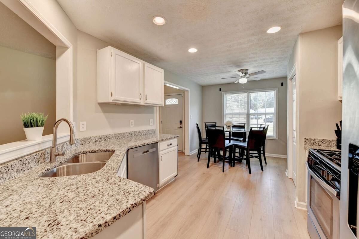 5295 Hillcrest Glenn Drive Sugar Hill - Photo 11