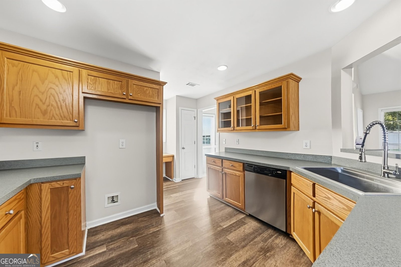 215 Greenfield Way Covington - Photo 11