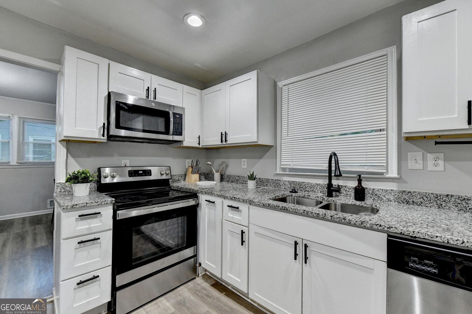 3132 Forrest Hills Drive Hapeville - Photo 9