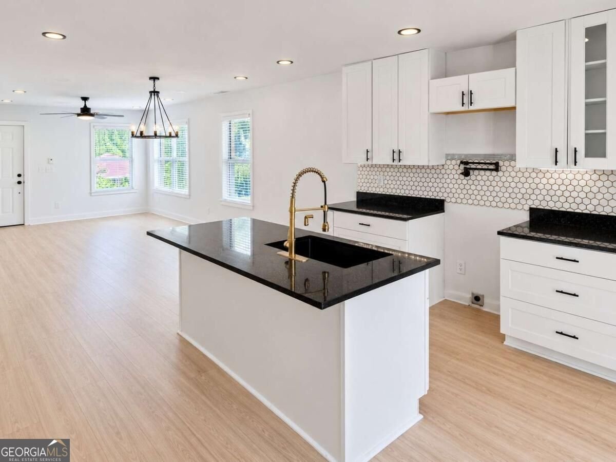 166 Burbank Drive Atlanta - Photo 10