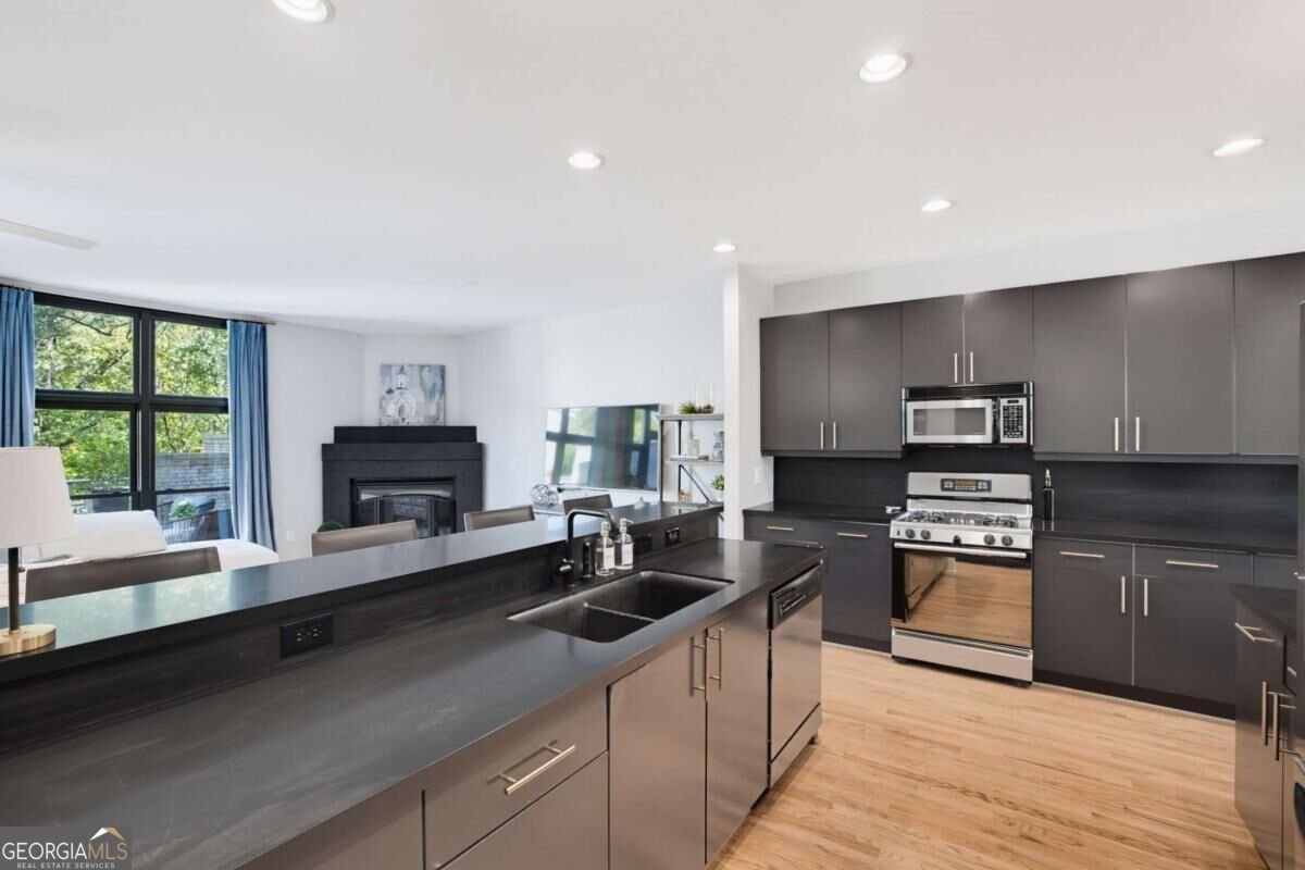 1261 Apple Valley Road Atlanta - Photo 8