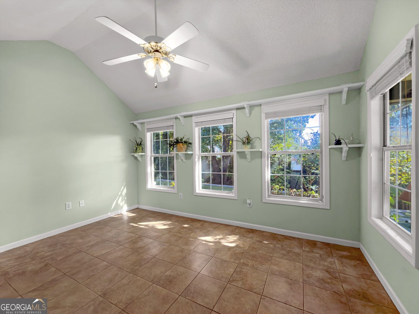 129 Meridian Drive Stockbridge - Photo 10