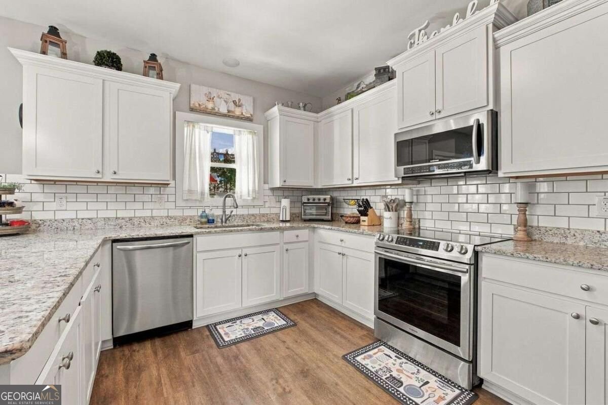 403 Lloyd Road Newborn - Photo 12