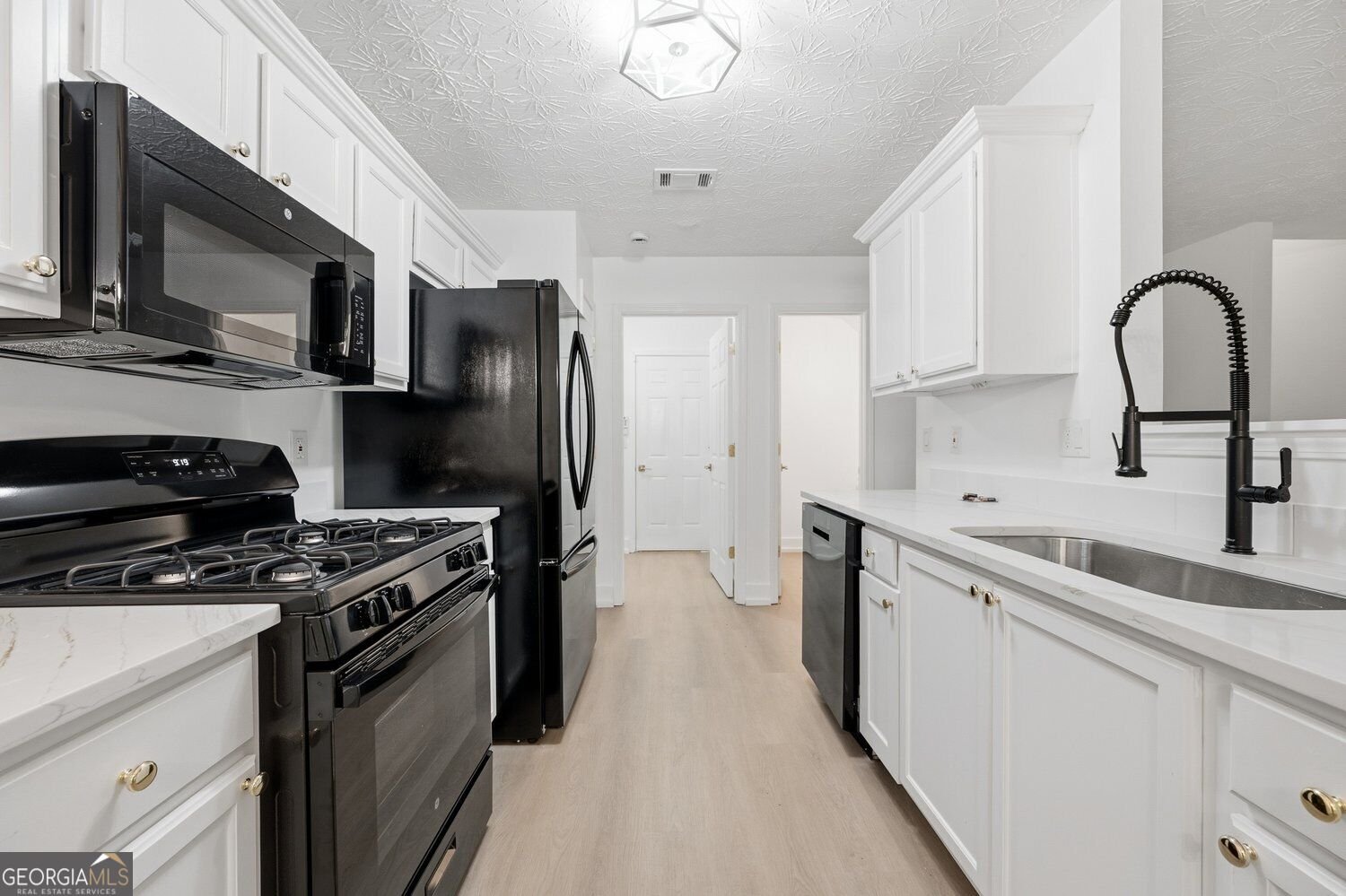537 Shadow Valley Court Lithonia - Photo 10