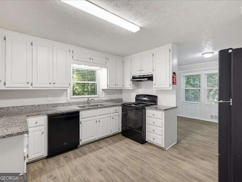 2033 Brannon Drive Austell - Photo 6
