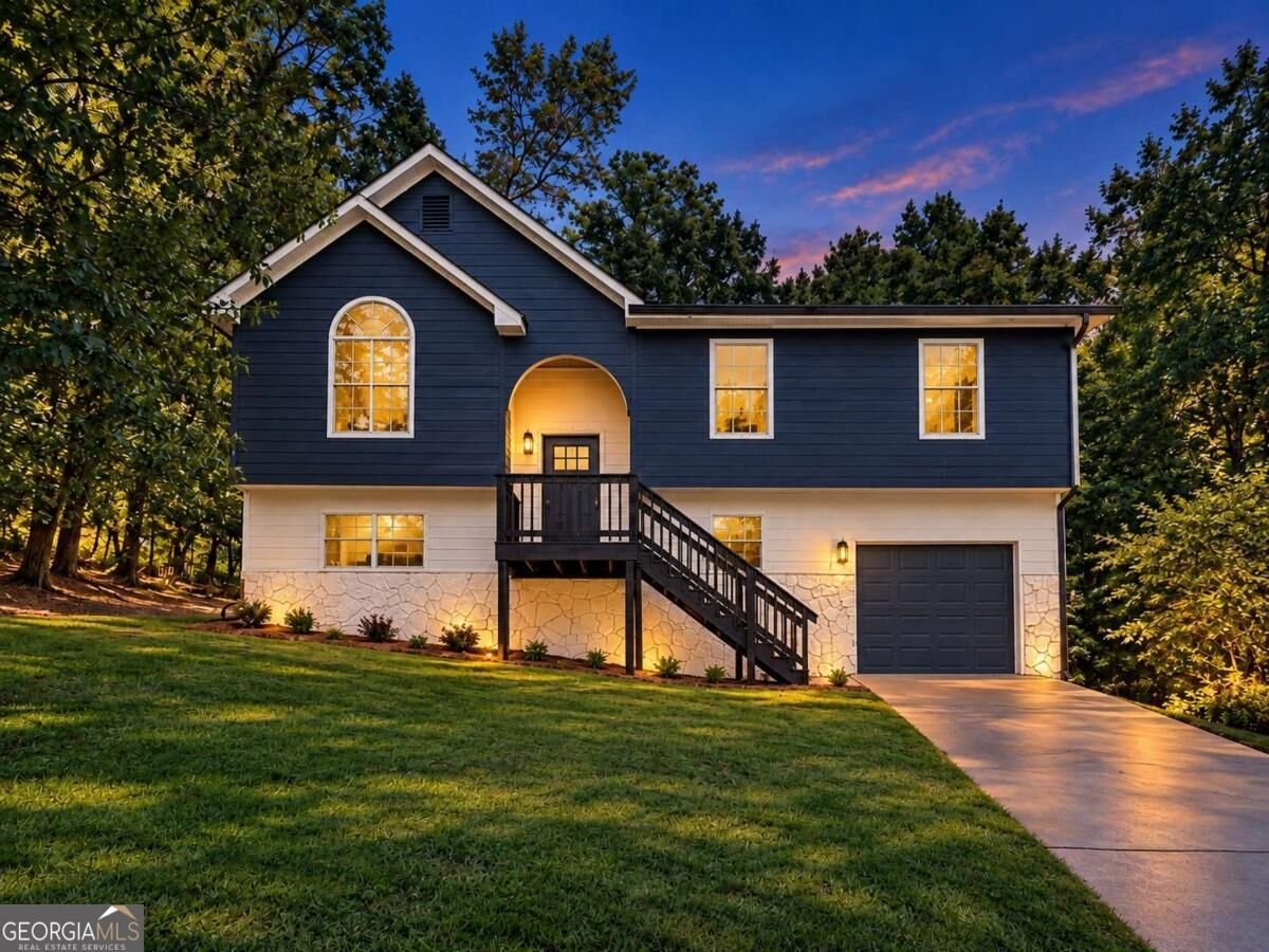 3480 Estate Lake Drive Fairburn - main photo