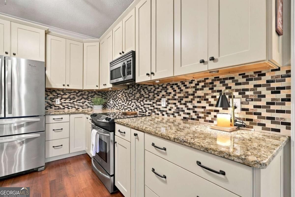 8965 Old Keith Bridge Road Gainesville - Photo 17