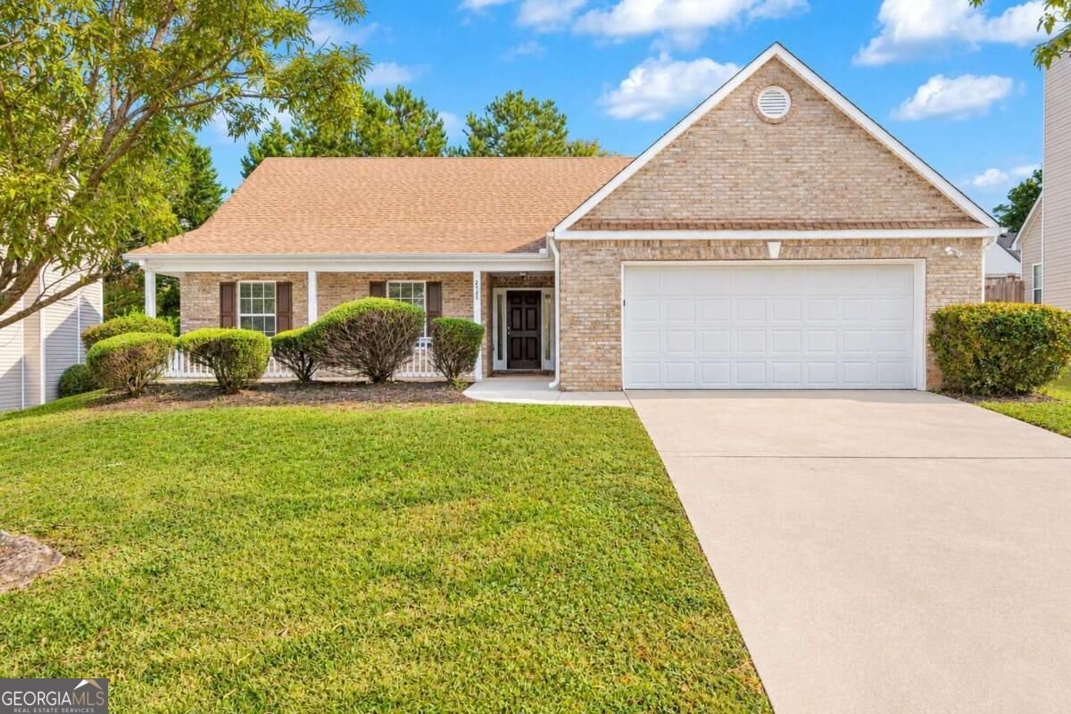 2425 Green Hollow Court Conyers - main photo