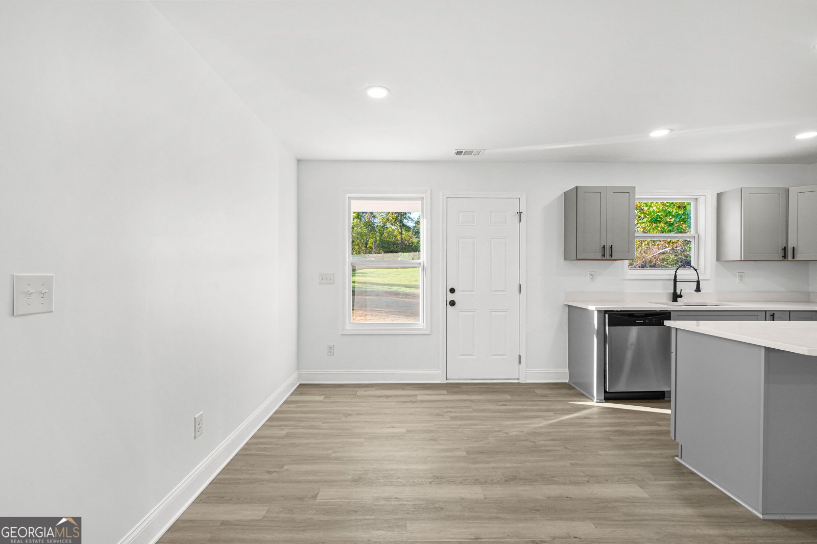 1086 West Adrian Circle Conyers - Photo 10