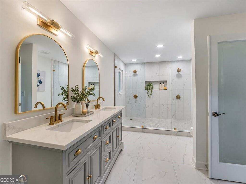 5004 Mountclaire Road Stone Mountain - Photo 13