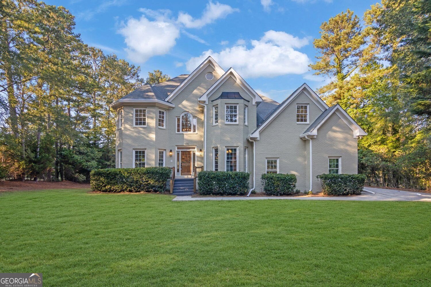 100 Matthew Way Fayetteville - main photo