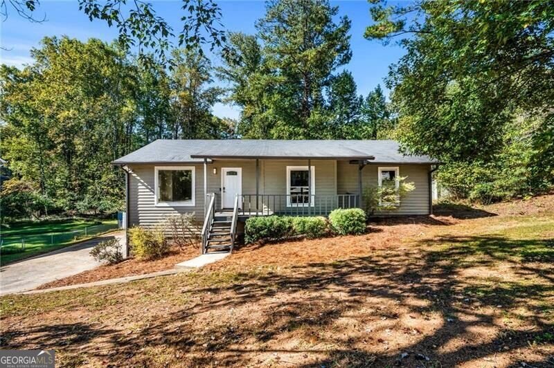 3409 Hogan Drive Kennesaw - main photo