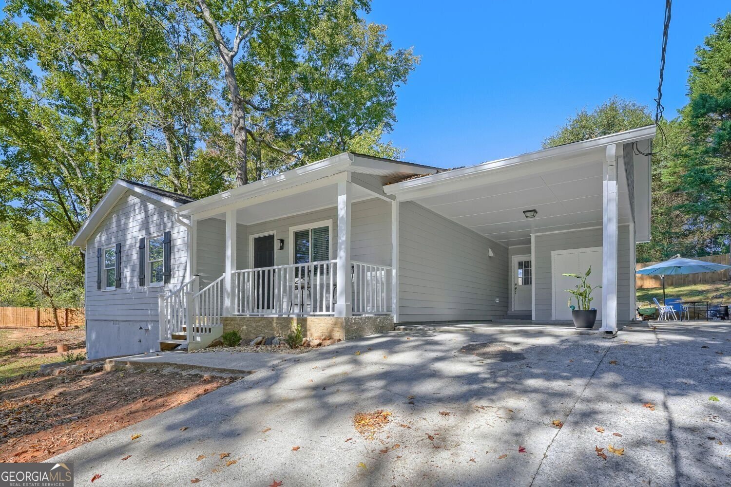679 Suwanee Court Lawrenceville - Photo 2