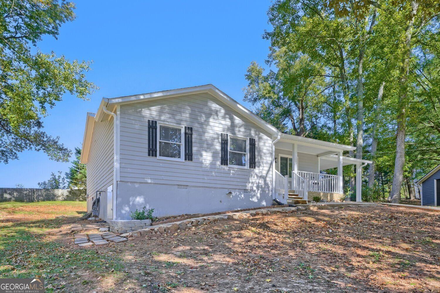679 Suwanee Court Lawrenceville - Photo 4