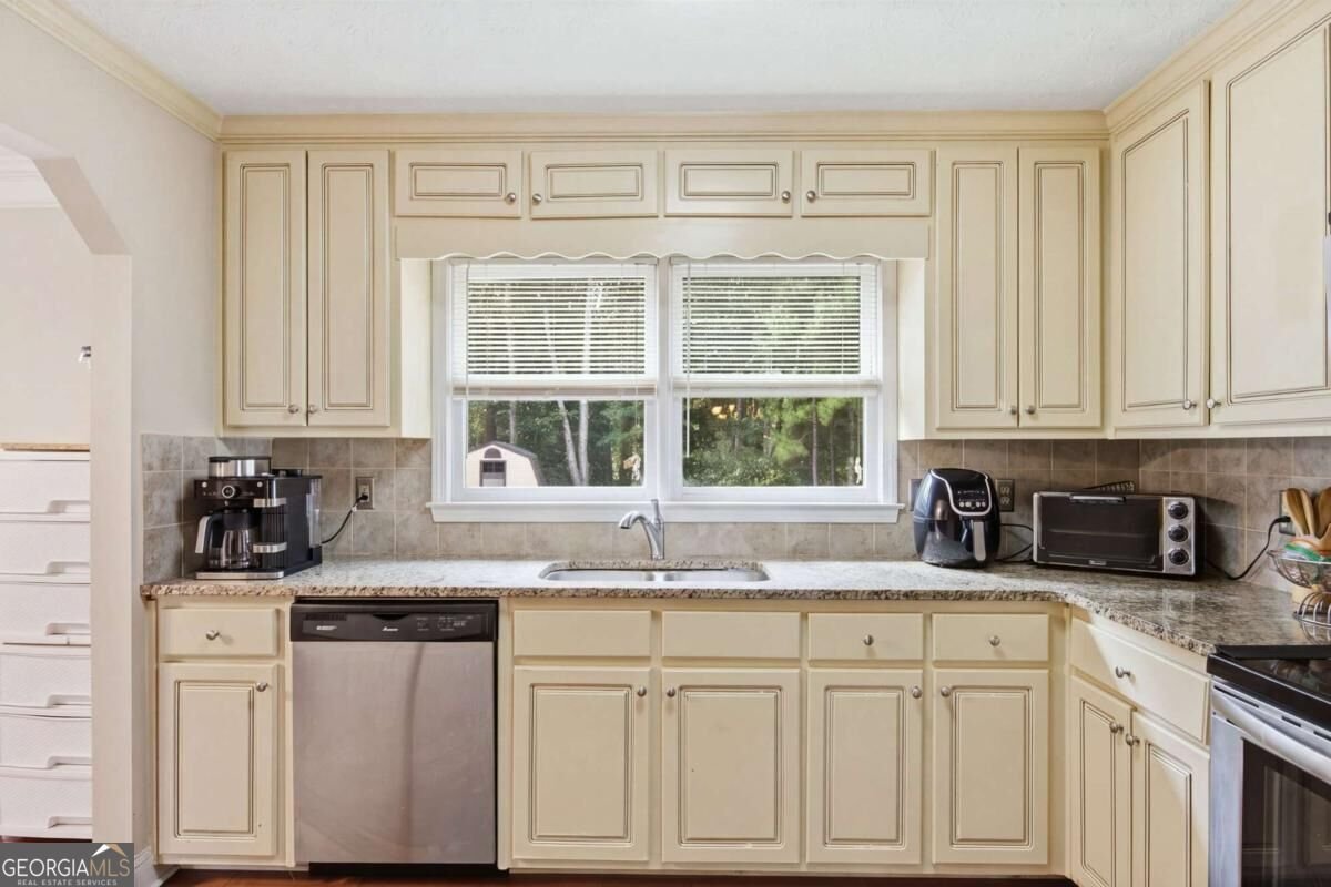 1490 Chalet Circle Lawrenceville - Photo 12