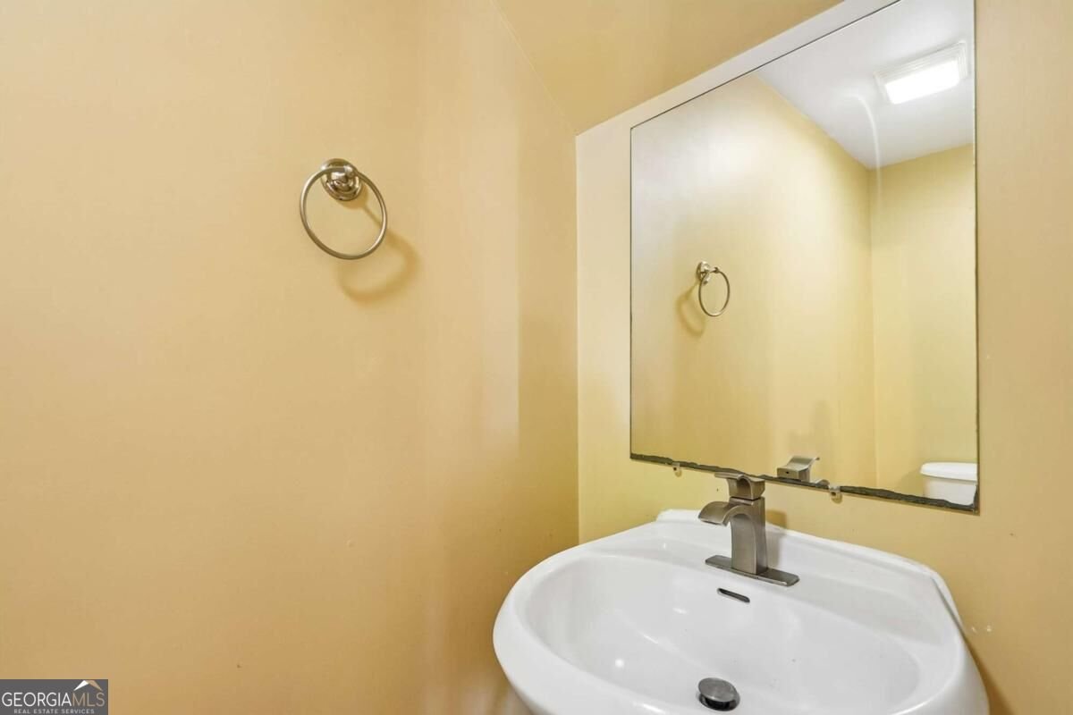 322 Village Drive Loganville - Photo 9