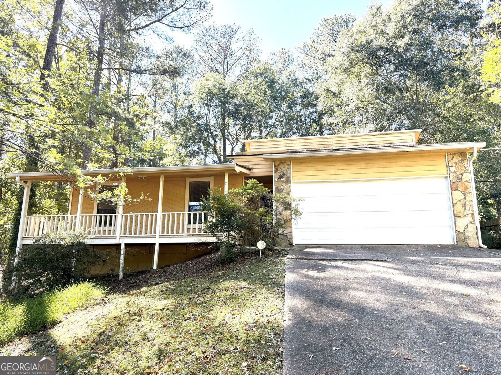 4955 Wycliffe Drive Stone Mtn - main photo