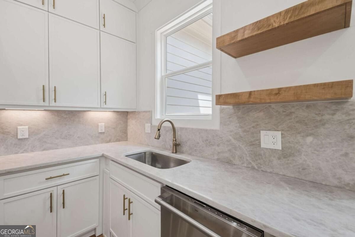 10745 Waters Road Alpharetta - Photo 14