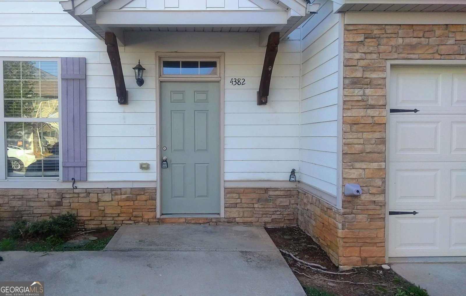 4382 Stone Gate Way East Point - main photo