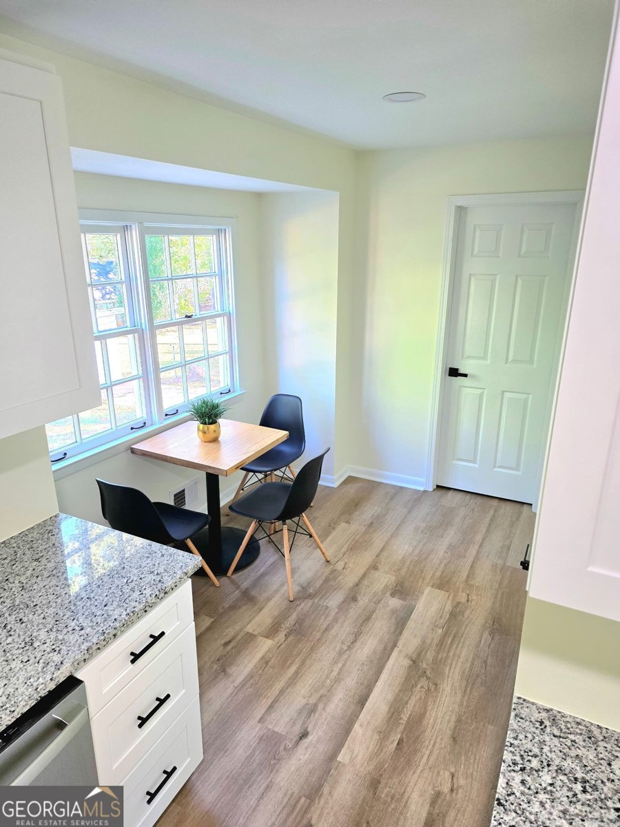 3098 Robindale Road Decatur - Photo 9