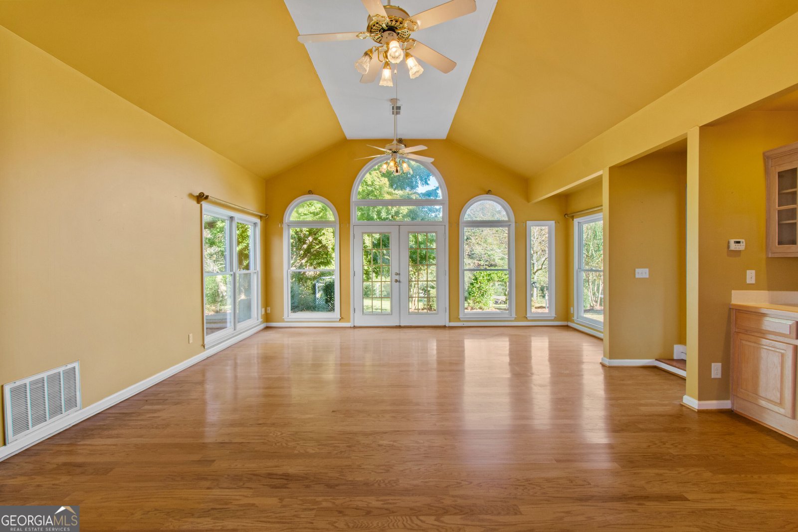 231 Saint Martin Drive Suwanee - Photo 19