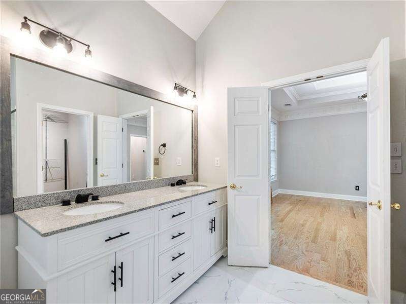 585 Oak Alley Way Johns Creek - Photo 11