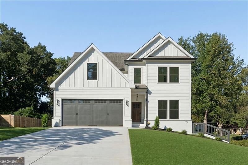 2425 Elmwood Circle Smyrna - main photo