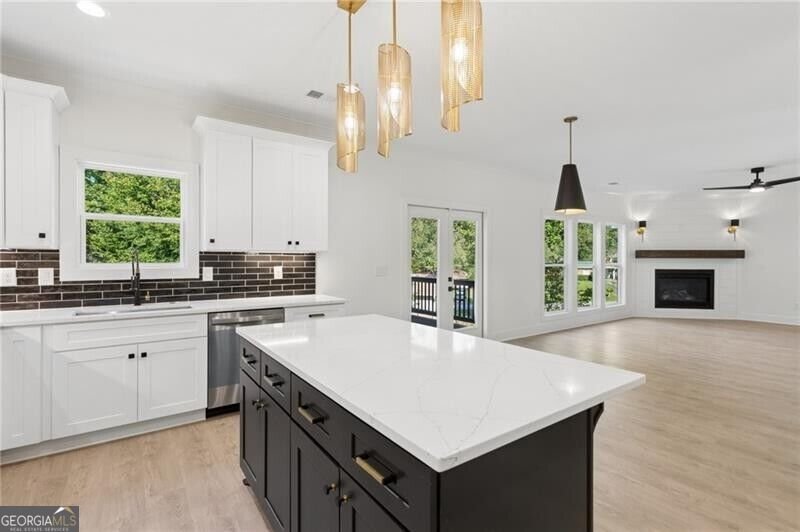 2425 Elmwood Circle Atlanta - Photo 15